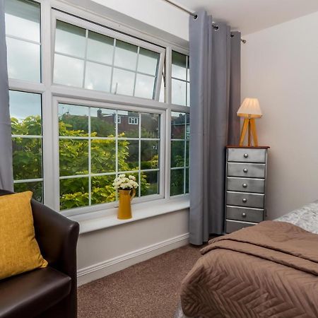 2 Bed Apartment-5 Guests - Business-Relocation-Parking - The Brighton Short Stay & Serviced Apartments Esterno foto