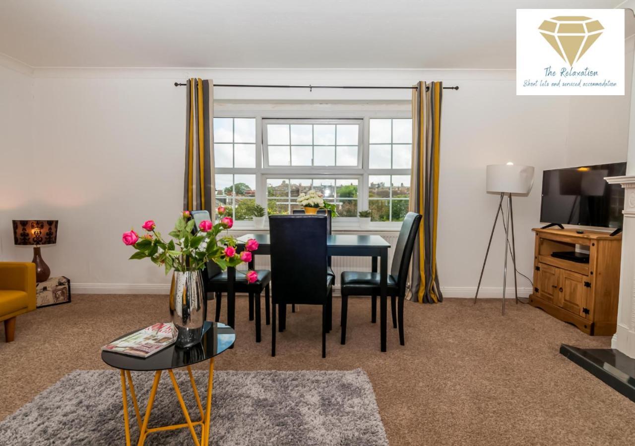 2 Bed Apartment-5 Guests - Business-Relocation-Parking - The Brighton Short Stay & Serviced Apartments Esterno foto