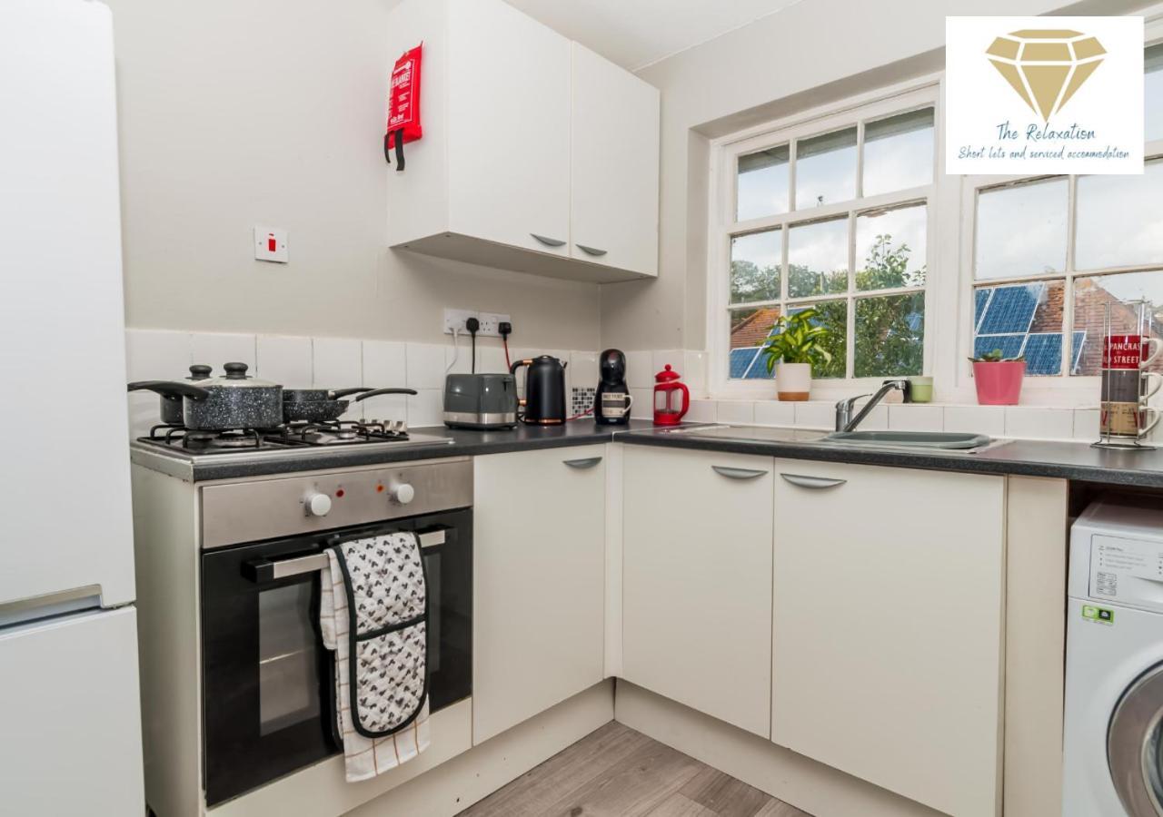 2 Bed Apartment-5 Guests - Business-Relocation-Parking - The Brighton Short Stay & Serviced Apartments Esterno foto