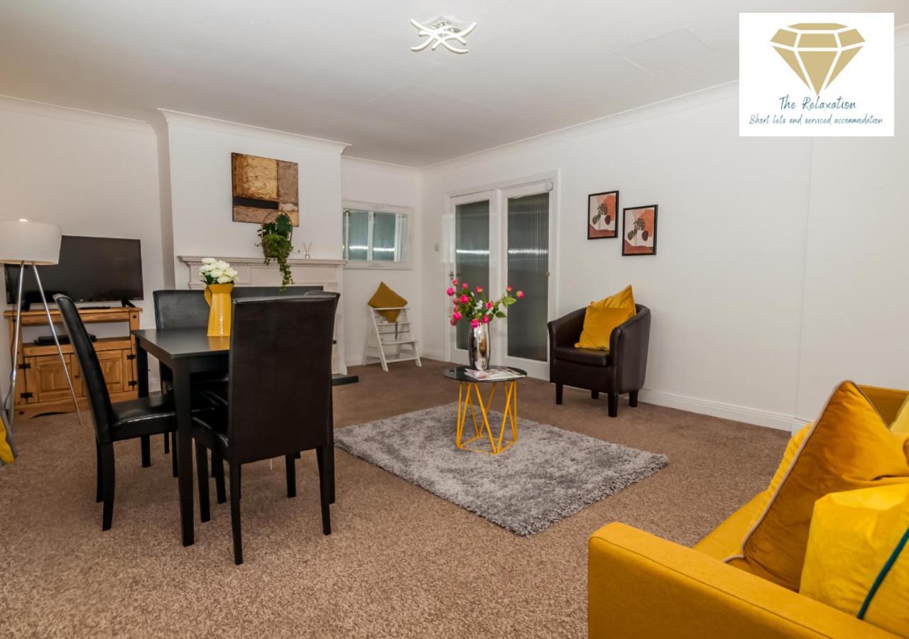 2 Bed Apartment-5 Guests - Business-Relocation-Parking - The Brighton Short Stay & Serviced Apartments Esterno foto