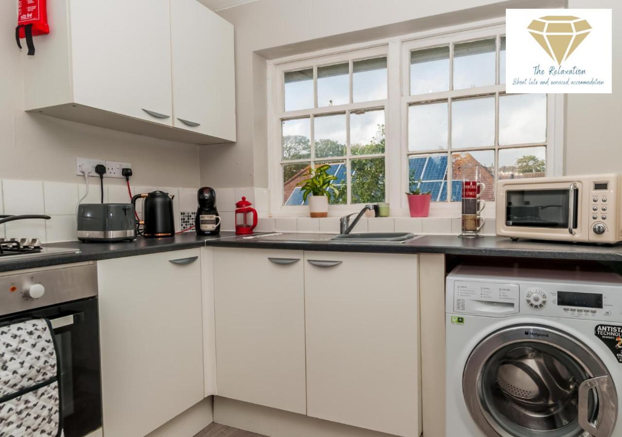 2 Bed Apartment-5 Guests - Business-Relocation-Parking - The Brighton Short Stay & Serviced Apartments Esterno foto