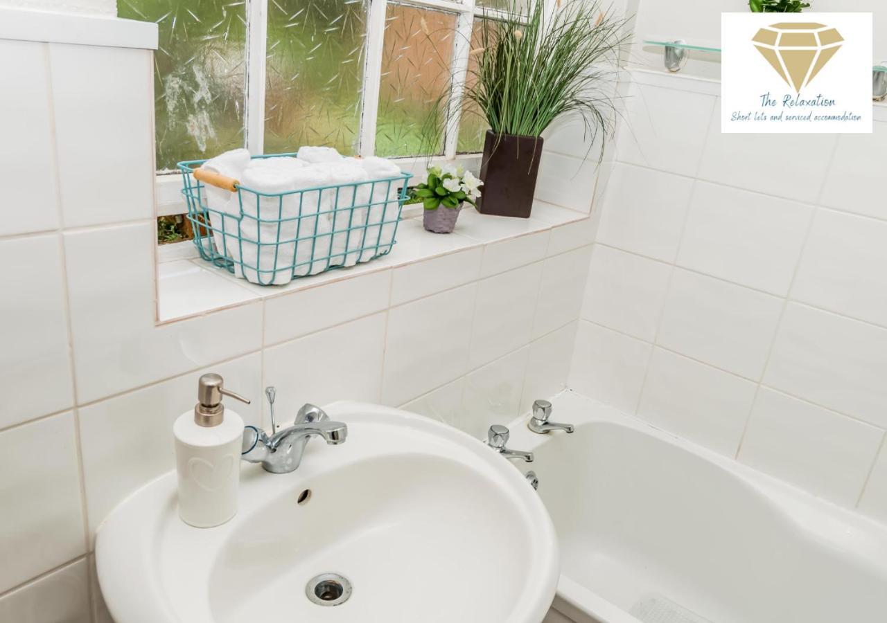 2 Bed Apartment-5 Guests - Business-Relocation-Parking - The Brighton Short Stay & Serviced Apartments Esterno foto